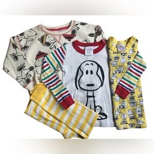 Size 5T bundle - (4) items - Snoopy, Peanuts - Sweatshirt & Pajamas